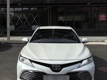 Toyota Camry, 2018