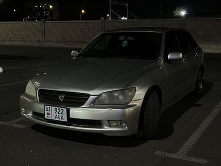 Toyota Altezza, 2003 — 照片 1