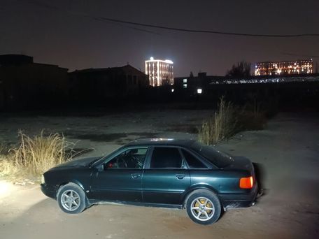 Audi 80, 1992 — 照片 1
