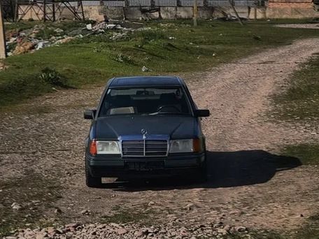 Mercedes-Benz W124, 1988 — фото 7