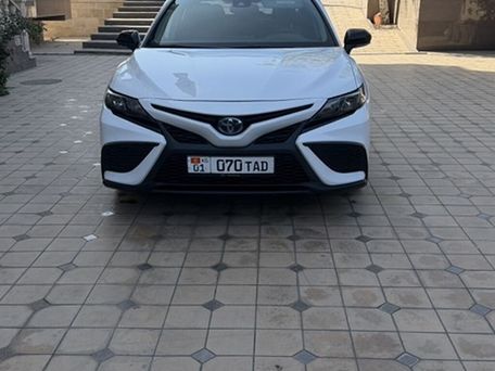Toyota Camry, 2023 — сүрөт 2