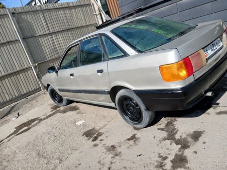 Audi 80, 1988 — 照片 1