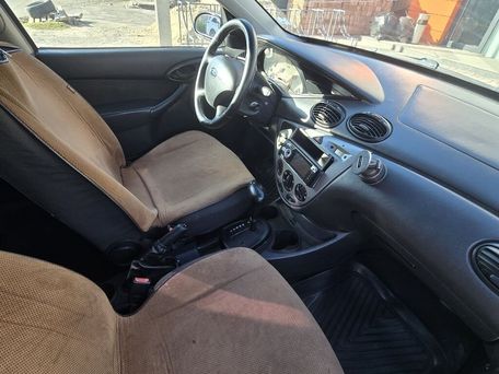 Ford Focus, 2001 — photo 3