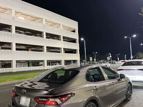 Toyota Camry, 2021 — 照片 4