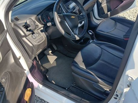Chevrolet Spark, 2017 — photo 10
