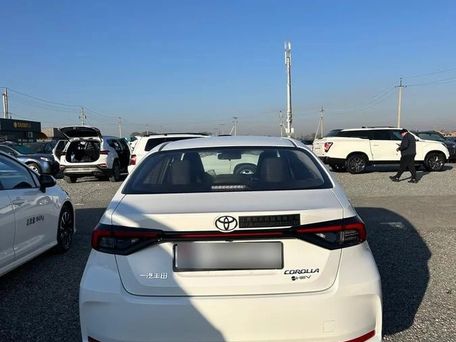 Toyota Corolla, 2026 — 照片 2