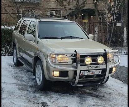 Infiniti QX4, 2001 — 照片 1