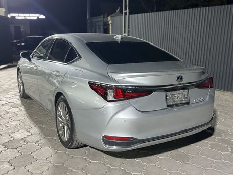 Lexus ES, 2019 — 照片 4