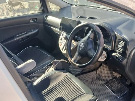Toyota Wish, 2003 — photo 8