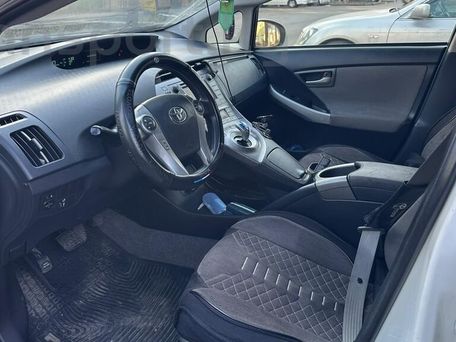 Toyota Prius, 2015 — фото 8