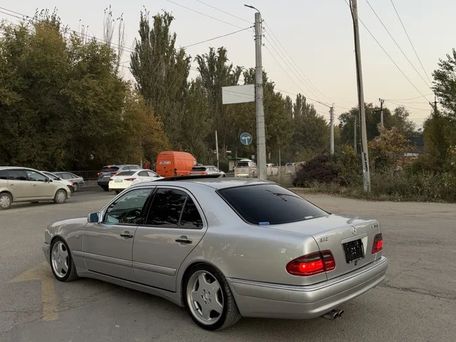 Mercedes-Benz E-Класс AMG, 1998 — 照片 2