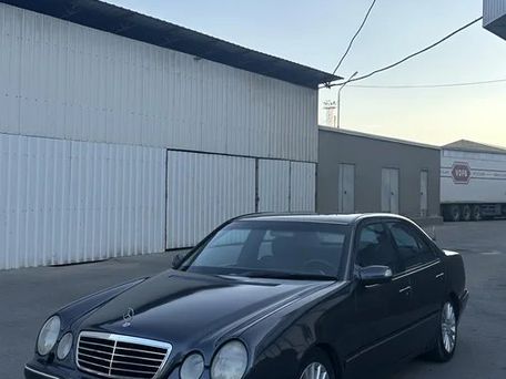 Mercedes-Benz E-Class, 2000 — photo 1
