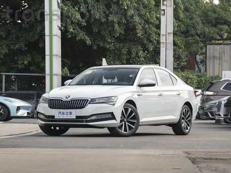 Skoda Superb, 2026 — 照片 1
