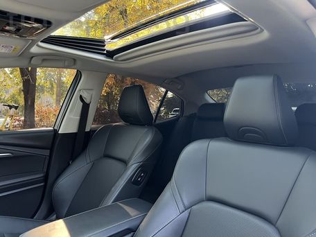 Toyota Camry, 2025 — 照片 10