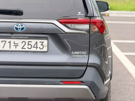 Toyota RAV4, 2020 — photo 13