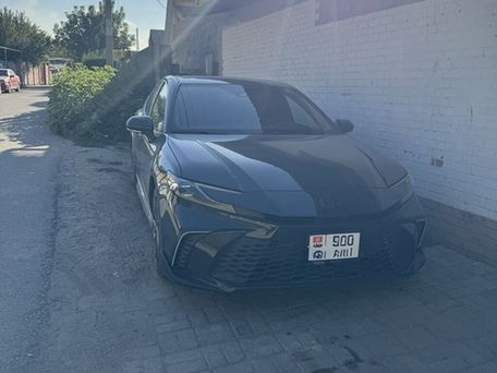Toyota Camry, 2025 — 照片 1