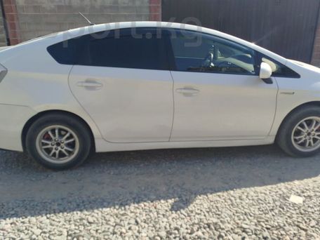 Toyota Prius, 2013 — сүрөт 1