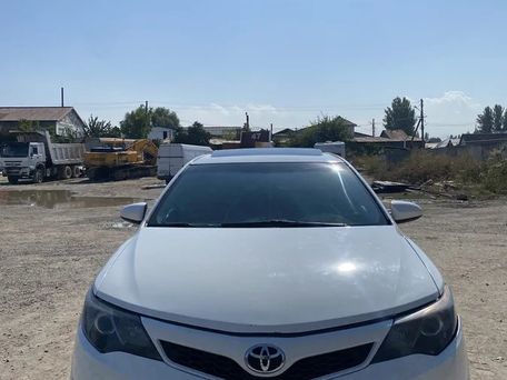 Toyota Camry, 2013 — сүрөт 2