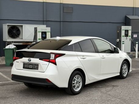 Toyota Prius, 2020 — фото 4