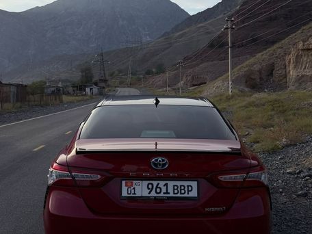 Toyota Camry, 2024 — 照片 2