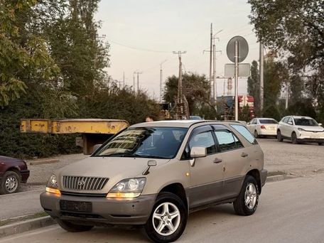 Toyota Harrier, 2000 — 照片 1
