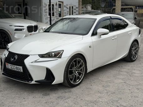 Lexus IS, 2018 — 照片 2