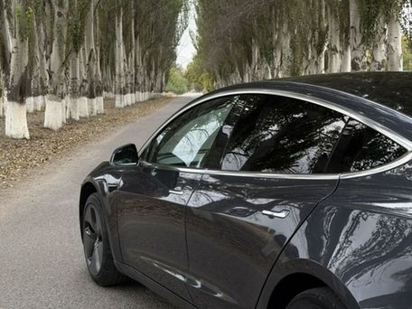 Tesla Model 3, 2018 — 照片 3