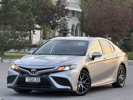 Toyota Camry, 2021 — фото 1