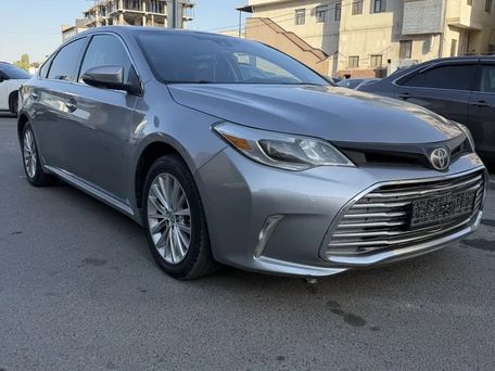 Toyota Avalon, 2018 — фото 1