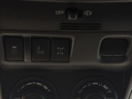 Toyota 4Runner, 2018 — photo 14