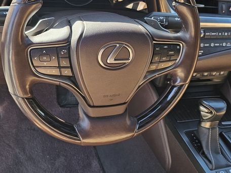 Lexus ES, 2019 — photo 11