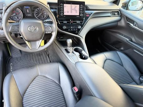 Toyota Camry, 2021 — 照片 3