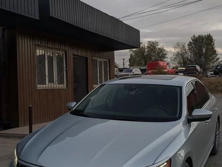 Volkswagen Passat, 2018 — 照片 3