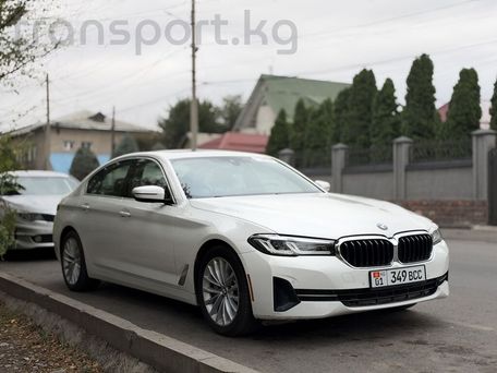 BMW 5 серии, 2021 — 照片 3