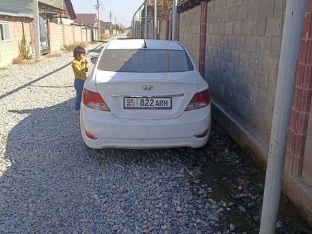 Hyundai Solaris, 2011 — 照片 1