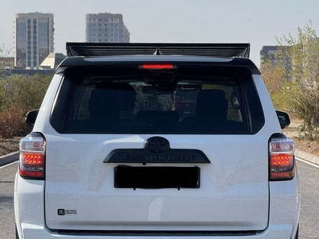 Toyota 4Runner, 2020 — сүрөт 8
