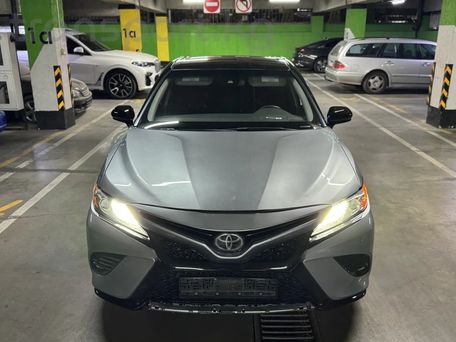 Toyota Camry, 2018 — photo 1