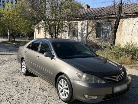 Toyota Camry, 2004 — photo 1