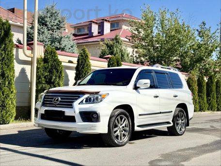 Lexus LX, 2012