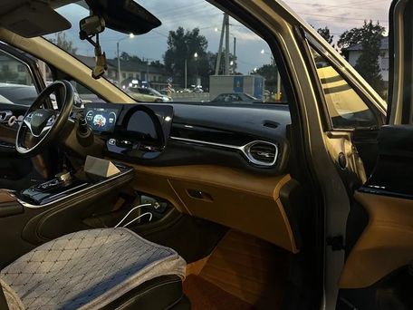 Aion V, 2021 — photo 4