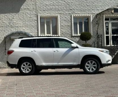 Toyota Highlander, 2011 — photo 2