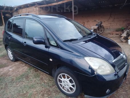 Toyota Corolla Verso, 2002 — 照片 1