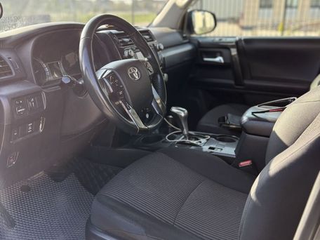 Toyota 4Runner, 2018 — photo 11