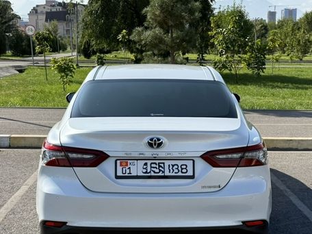 Toyota Camry, 2022 — photo 3