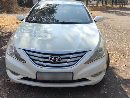 Hyundai Sonata, 2011 — 照片 1