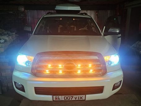 Toyota Sequoia, 2007 — 照片 1