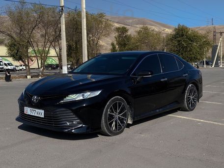 Toyota Camry, 2018 — 照片 2