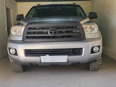 Toyota Sequoia