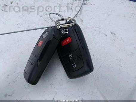 Toyota Prius v (+), 2024 — сүрөт 10