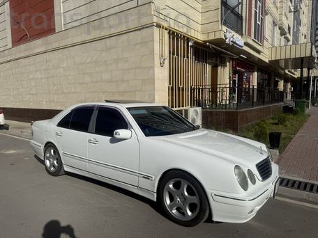Mercedes-Benz E-Класс, 2001 — фото 3